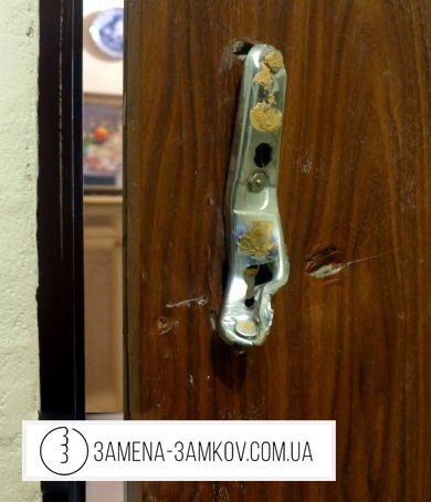 Замена обшивки и замка Замена обшивки и замка