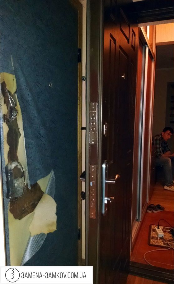Реставрация двери после взлома в. г. Киев Реставрация двери после взлома в. г. Киев